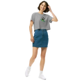 Загрузить изображение в просмотрщик галереи, 1eyeCat - The Skater - Women’s crop top